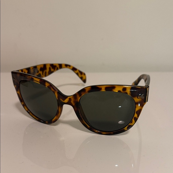 unbranded Accessories - Leopard Pattern Women's Sunglasses
